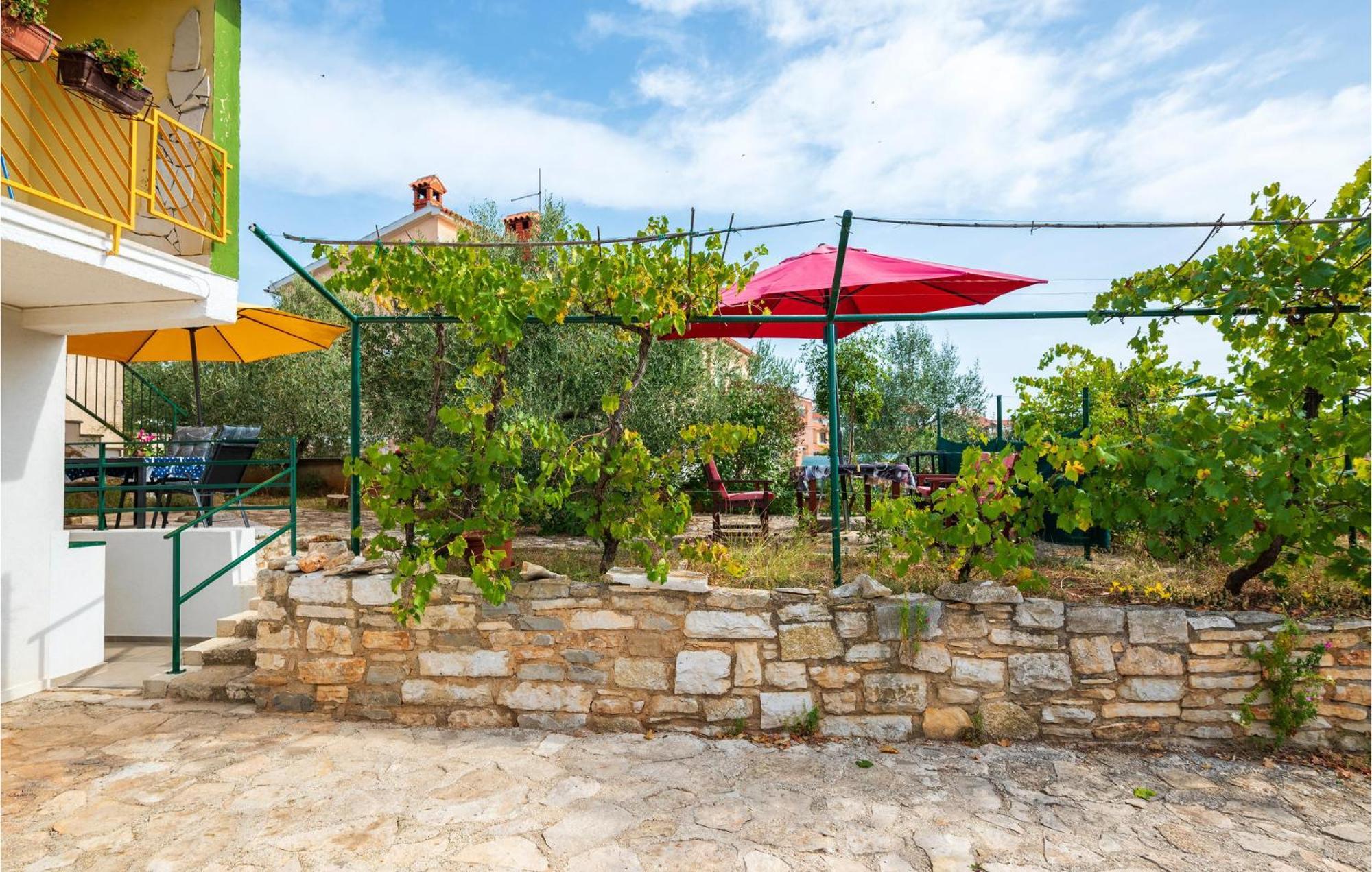 Amazing Apartment In Pula With Kitchen 외부 사진